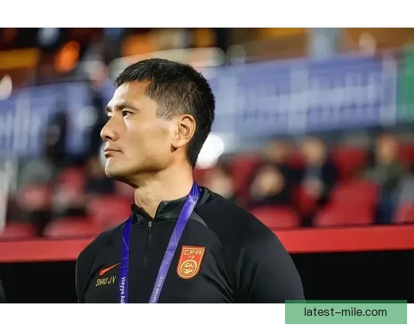 中国男足主帅由于18强赛带队表现出色获得续约意向期待未来成绩突破