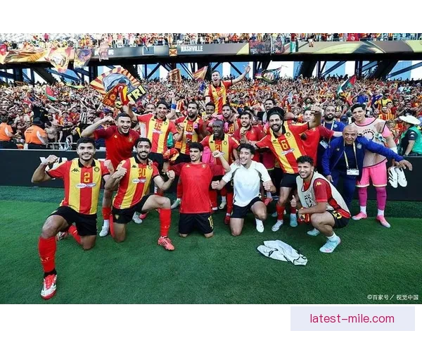 世界杯官方合作伙伴全程助力赛事精彩瞬间尽享球迷激情盛宴