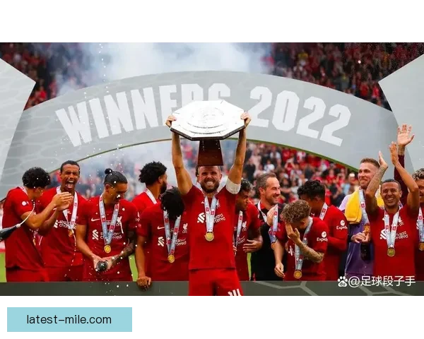 以斯洛特正式接手利物浦开启新篇章球队未来发展引关注